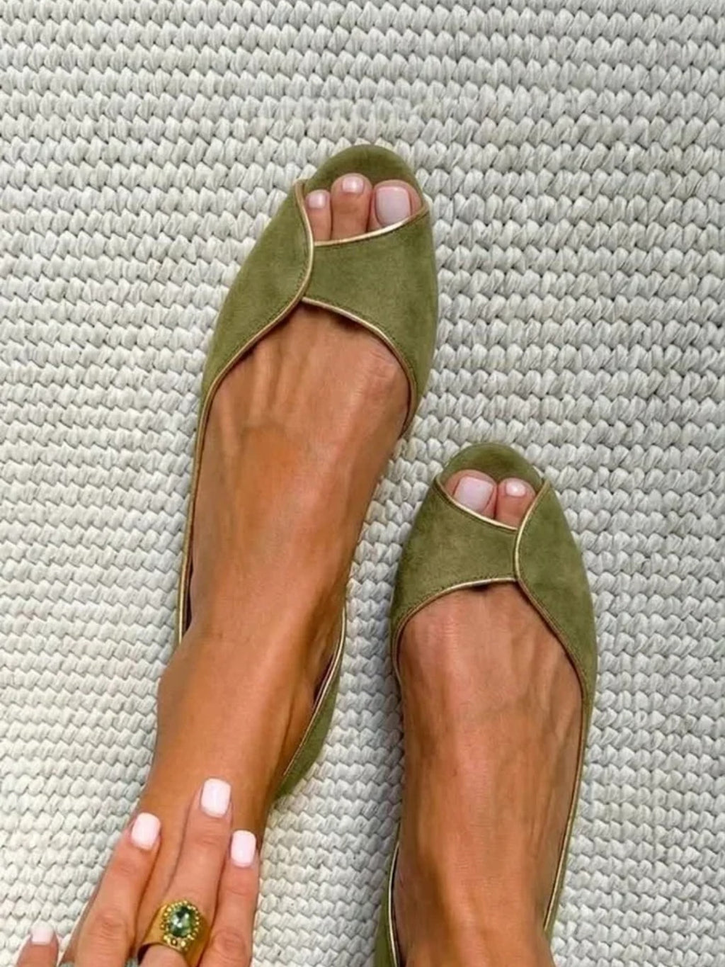 Margot Elegant Flat Shoes in Olive Green