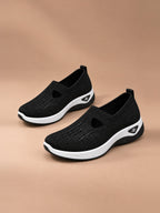 Sylvie Supportive Everyday Sneakers in black