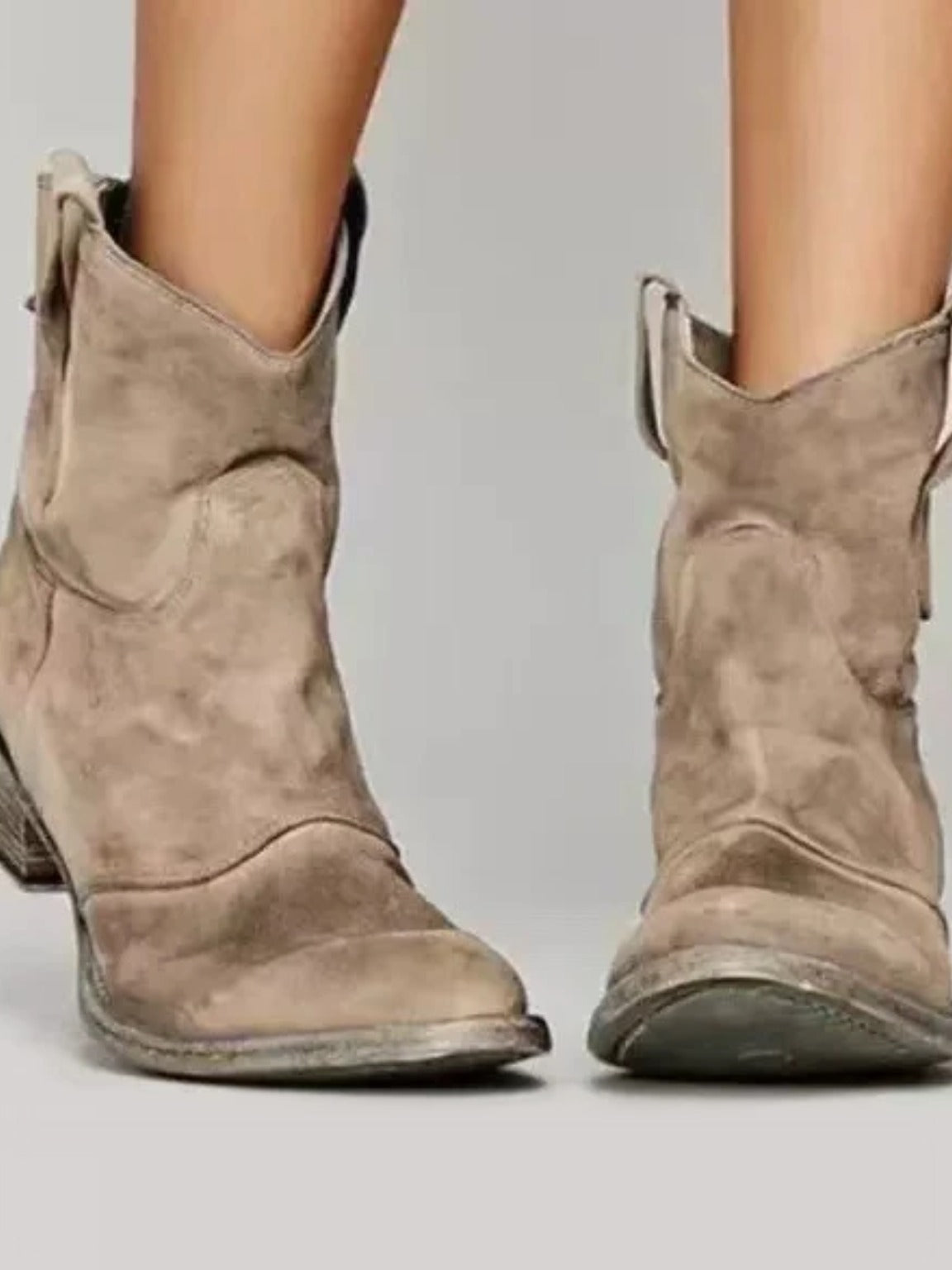Thredbo Suede Ankle Boots in Khaki